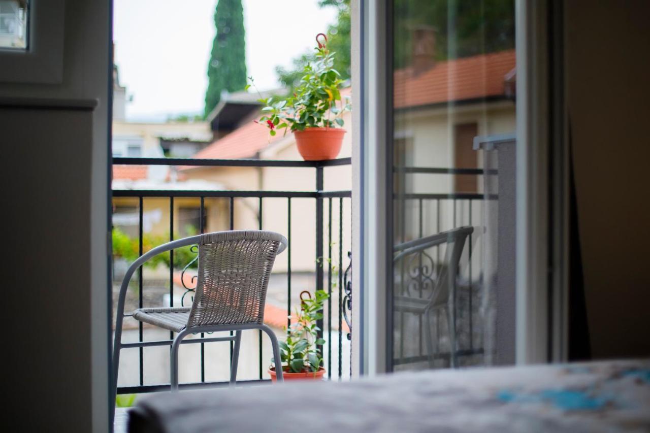 Villa Odobasic Rooms Мостар Екстериор снимка
